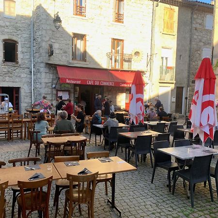 Cafe Du Commerce Genolhac エクステリア 写真